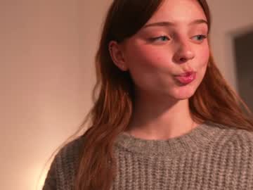 webcam girl floret_joy live cam image #11632309