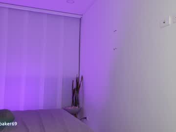 webcam girl gia_baker live cam image #3192217