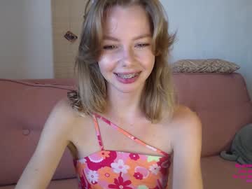 webcam girl elli_harmon live cam image #6680759