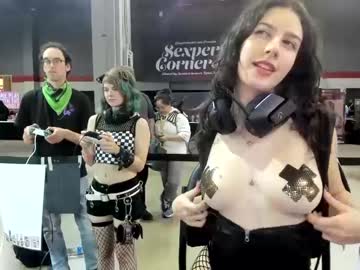 webcam girl frenchava live cam image #9087968