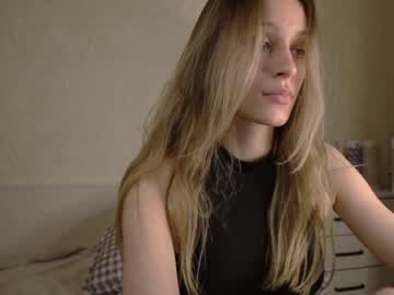 webcam girl fflloowweerr live cam image #8453046