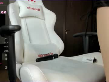 webcam girl lo_vely_su live cam image #7635533