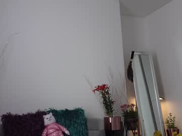 webcam girl beyllove_d live cam image #4520085