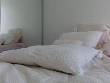 webcam girl alaiaxox live cam image #8686335