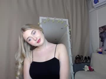 webcam girl cute18cute live cam image #2394185