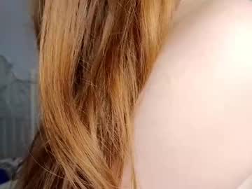 webcam girl foxxx_tail live cam image #12227888