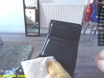 webcam girl milk_toast live cam image #3829131