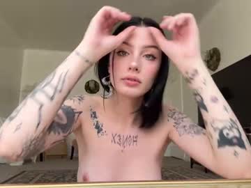 webcam tranny evelynforever live cam image #7431227