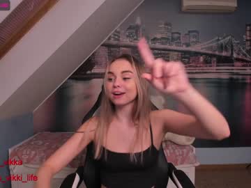 webcam girl misss_vikki live cam image #1484573