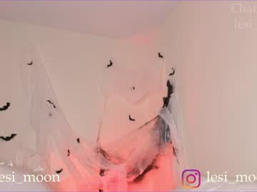 webcam girl lesi_moon live cam image #7557358