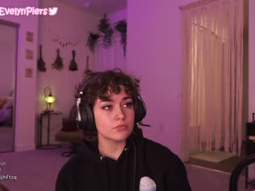 webcam girl evelynpiers live cam image #3633555