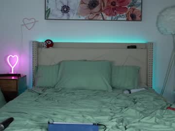 webcam couple ari_lovexo live cam image #9942335