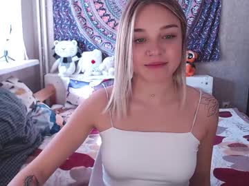 webcam girl babyfromtheforest live cam image #5373875