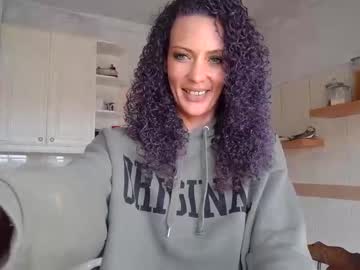webcam girl milflucy live cam image #995396