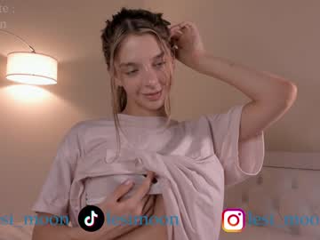 webcam girl lesi_moon live cam image #8621158