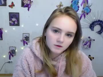 webcam girl shy_cute_emma_ live cam image #4066307