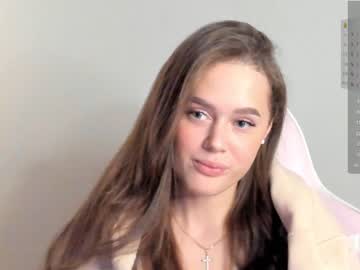 webcam girl brittcubitt live cam image #8734535