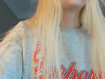 webcam girl hayneiko live cam image #3861011