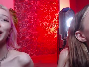 webcam girl kivi_river live cam image #2829725