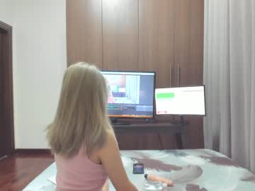 webcam girl sensualbae_seduction live cam image #916869