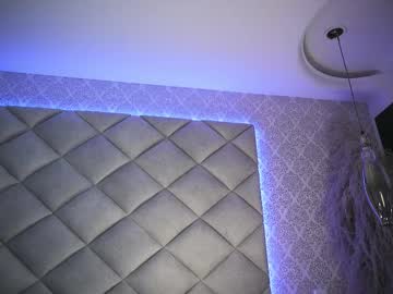 webcam girl grayce_blossoms24 live cam image #13028667