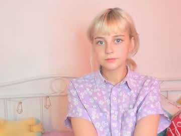 webcam girl louiseshelton live cam image #3222046