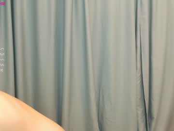webcam girl yoomi_lee live cam image #737158