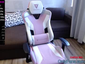 webcam girl alla016 live cam image #754361