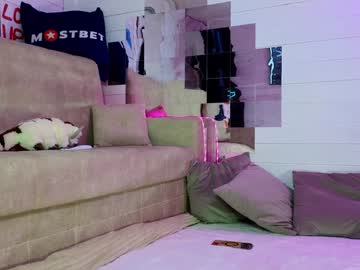 webcam girl misss_viki live cam image #11051494