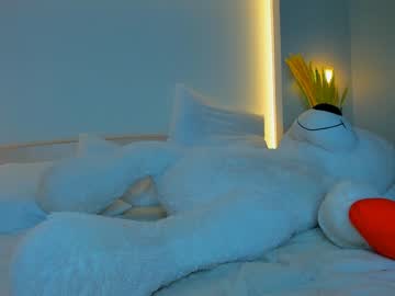 webcam girl cristall_white live cam image #125684