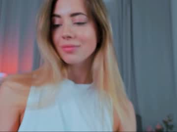 webcam girl emmi_rosee live cam image #5232412