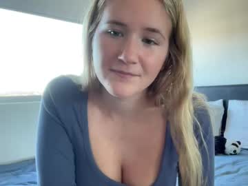webcam girl itsssosierra live cam image #12897276