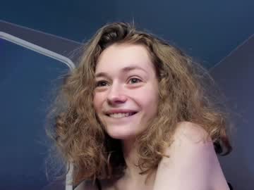 webcam girl mxxnsxsul live cam image #3015603