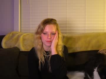 webcam girl crimsonxrapture live cam image #695764