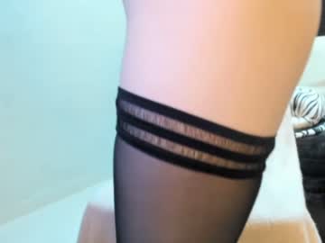 webcam girl sofiaandwonderland live cam image #4304887