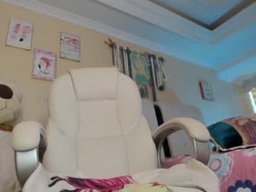 webcam girl noemibcnz live cam image #4279617