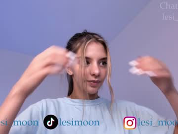 webcam girl lesi_moon live cam image #8364591
