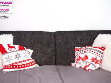 webcam girl h_o_t_w_i_f_e live cam image #4393875