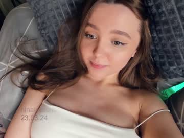 webcam girl hinatabroks live cam image #8883575