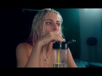 webcam girl artmosphera live cam image #3088093