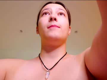 webcam girl aveksmr live cam image #7062685