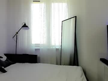 webcam girl chloe__kiss live cam image #2839566