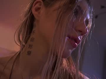 webcam girl shiningstarrr live cam image #11725994