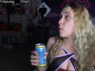webcam girl pr3ttyp1nkpussy live cam image #10826324