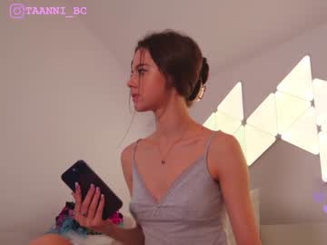 webcam girl taanni_bc live cam image #7465146