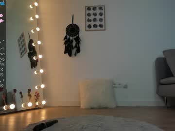 webcam girl euphoria_life live cam image #3983056