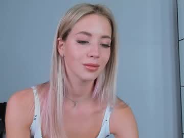 webcam girl emmi_rosee live cam image #268657