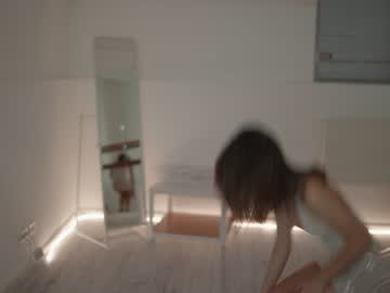 webcam girl silent_chill live cam image #8301894