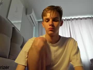 webcam man horny_jerk_roy_prick2001 live cam image #2438353