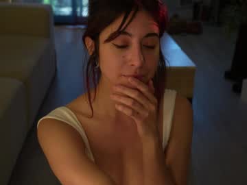 webcam girl lizmreow live cam image #11044187